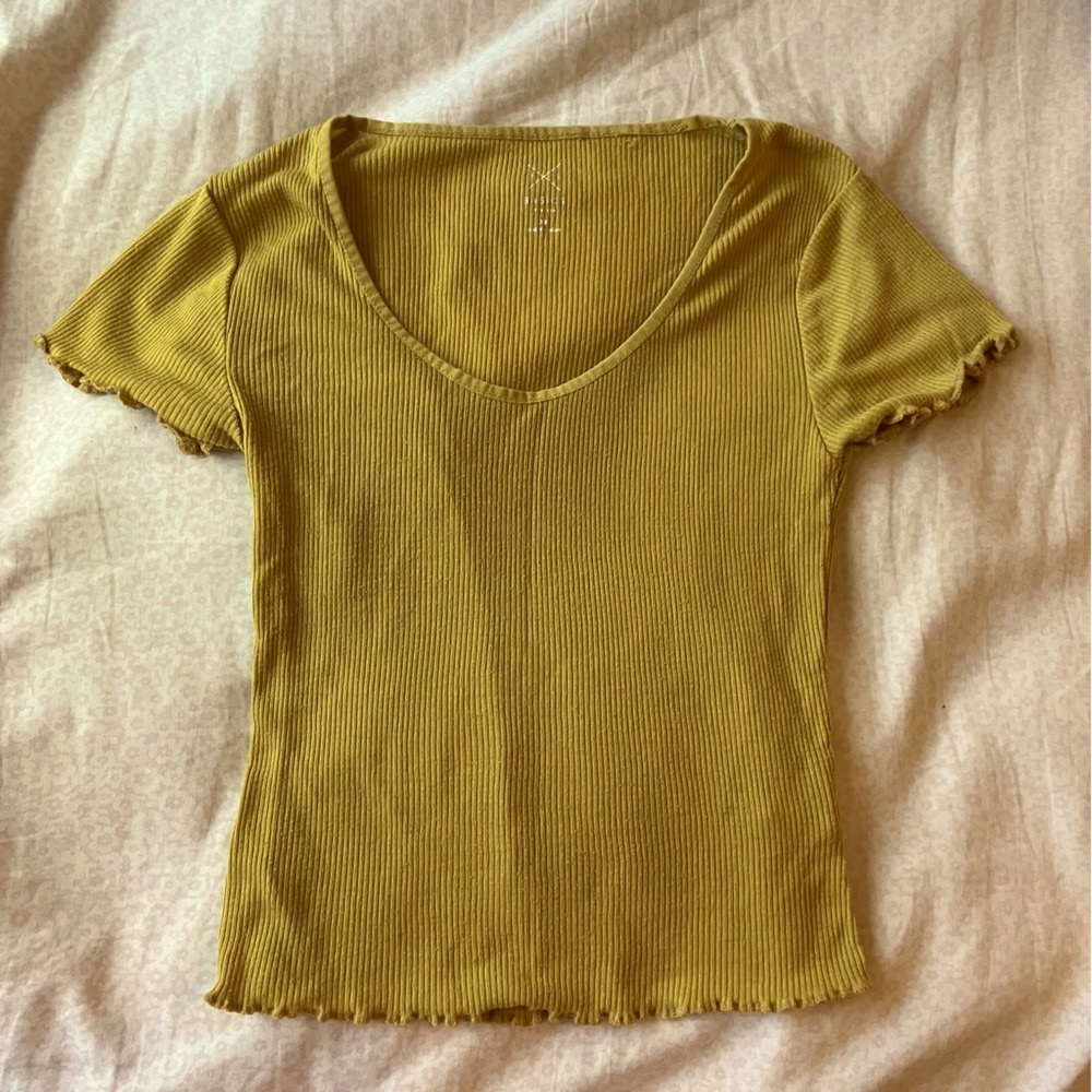 Ribbed Lettuce Hem Mustard Shirt